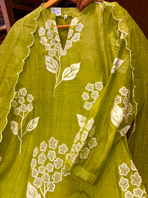 Alia Bhatt Inspired Parrot Green Suit – Pure Mul Chanderi